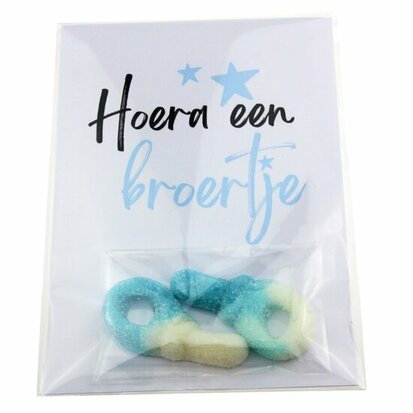 Geboortebedankje hoera een broertje of zusje met 2 snoepspeentjes